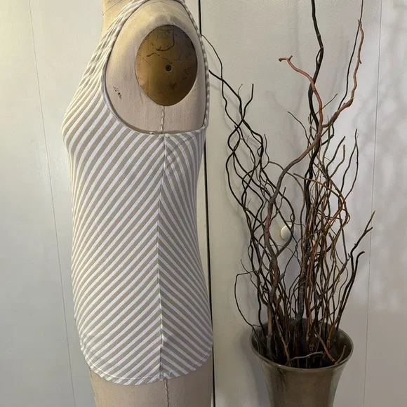 White House Black Market sleeveless stripe blouse in cream and tan - Picture 4 of 8